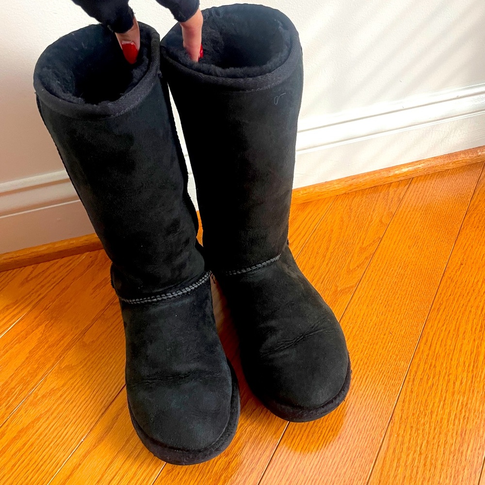 EUC UGGs Ladies sz.6 Black Classic Tall boots ❤️